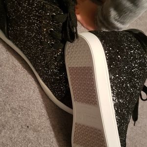 Girls size 6 hightop